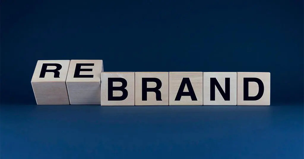 Redesign de marca corporativa aplicado no desenvolvimento de manuais de marca e estratégias de identidade visual.